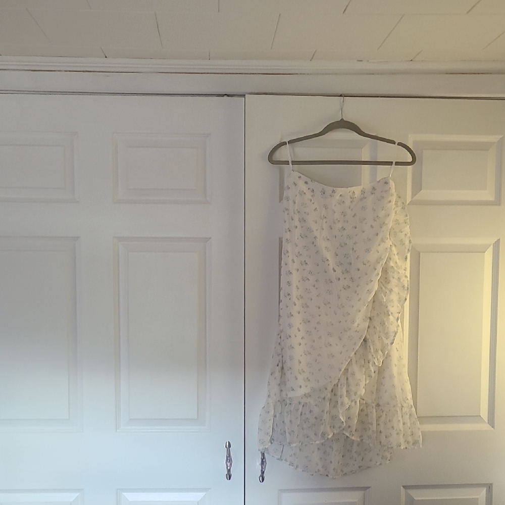 Vero Moda White Floral Mini Skirt